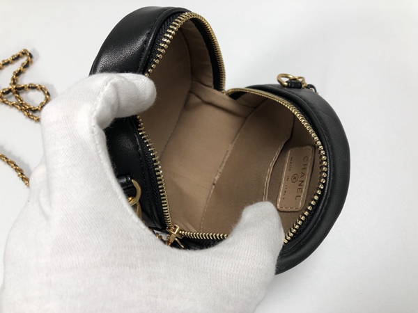 シャネルバッグ着用イメージ